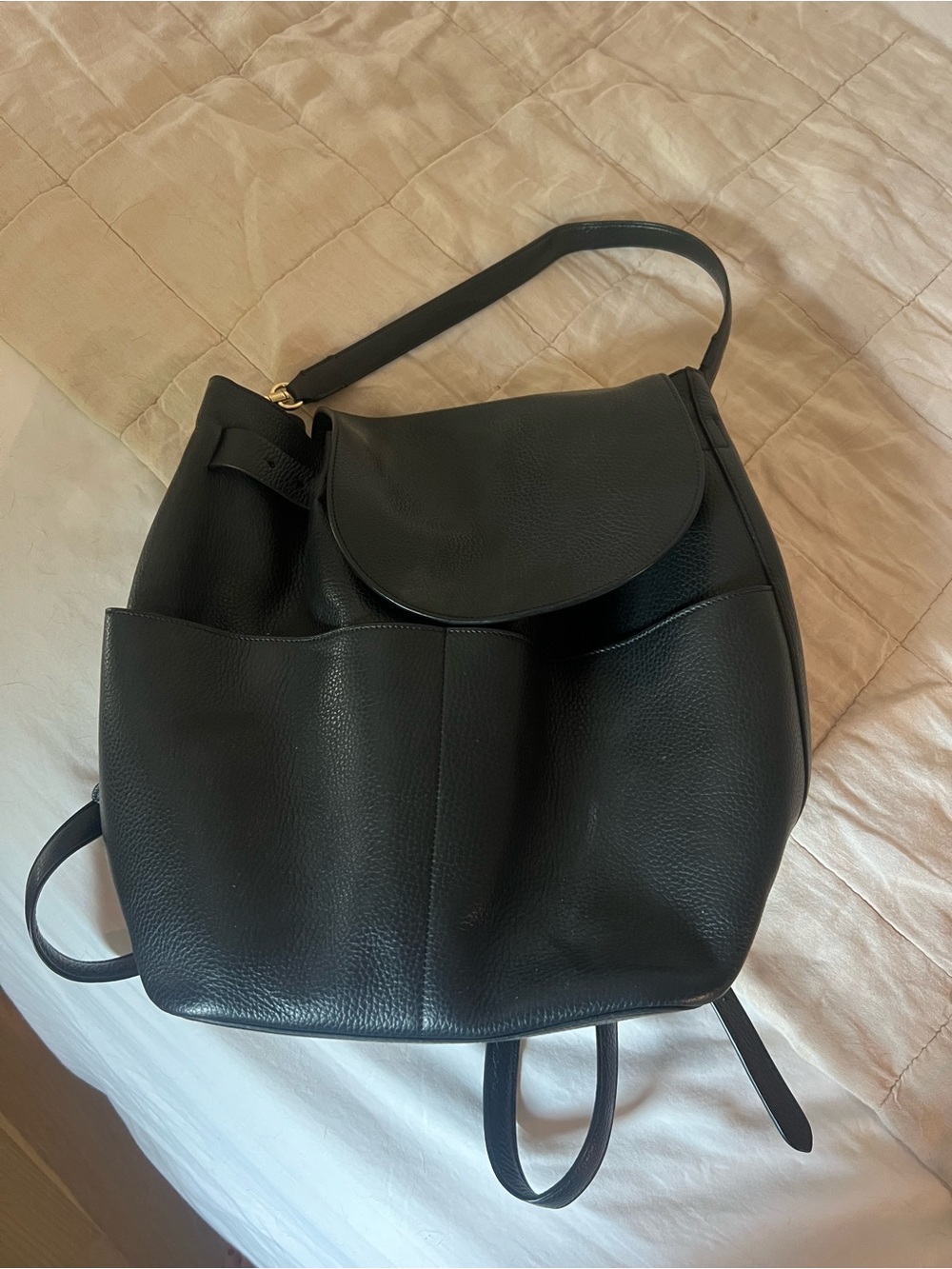 Cuyana Black Women's Pebbled Leather Backpack Tote 13 inch